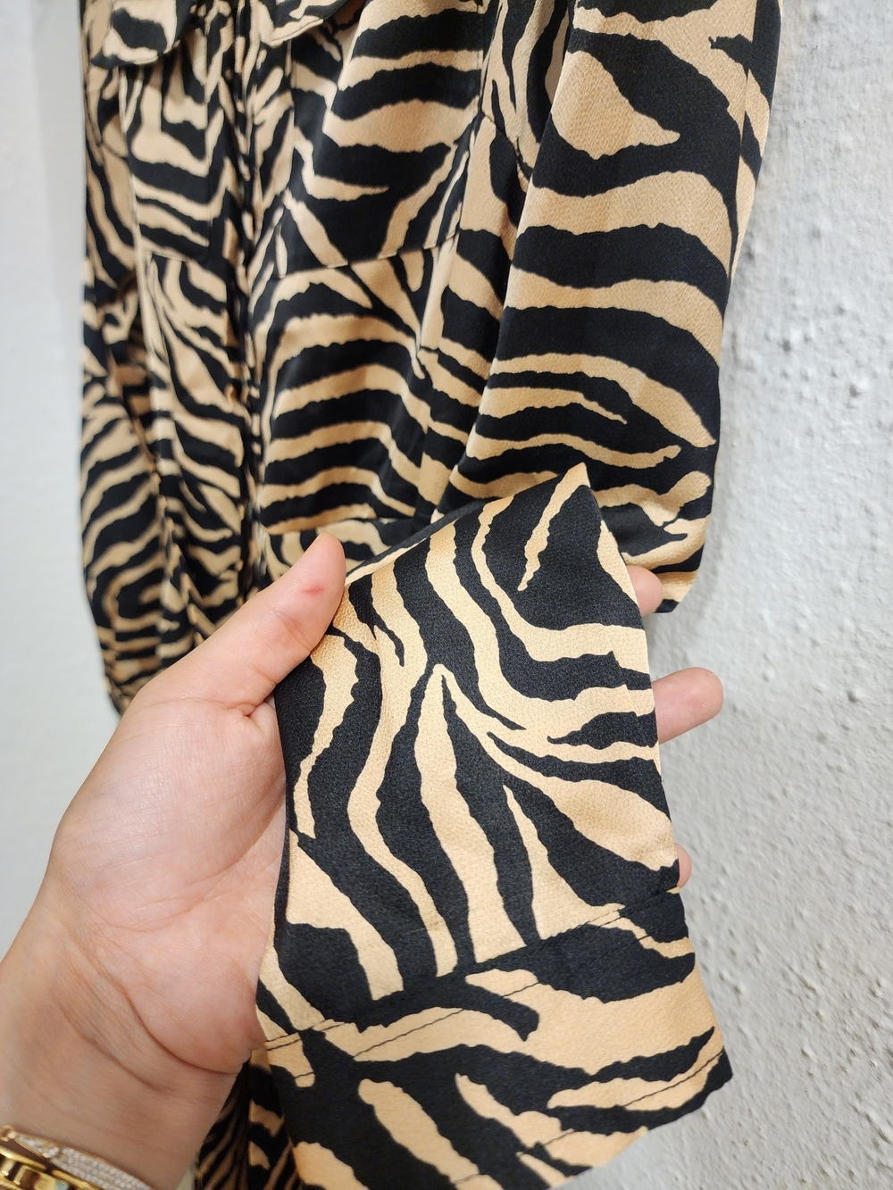 Chic Black and Tan Tiger/zebra Animal Print Satin Like Statement Dress - Picture 4 of 10